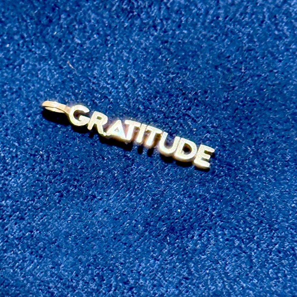 ALEX WOO LITTLE ICONS “GRATITUDE” CHARM